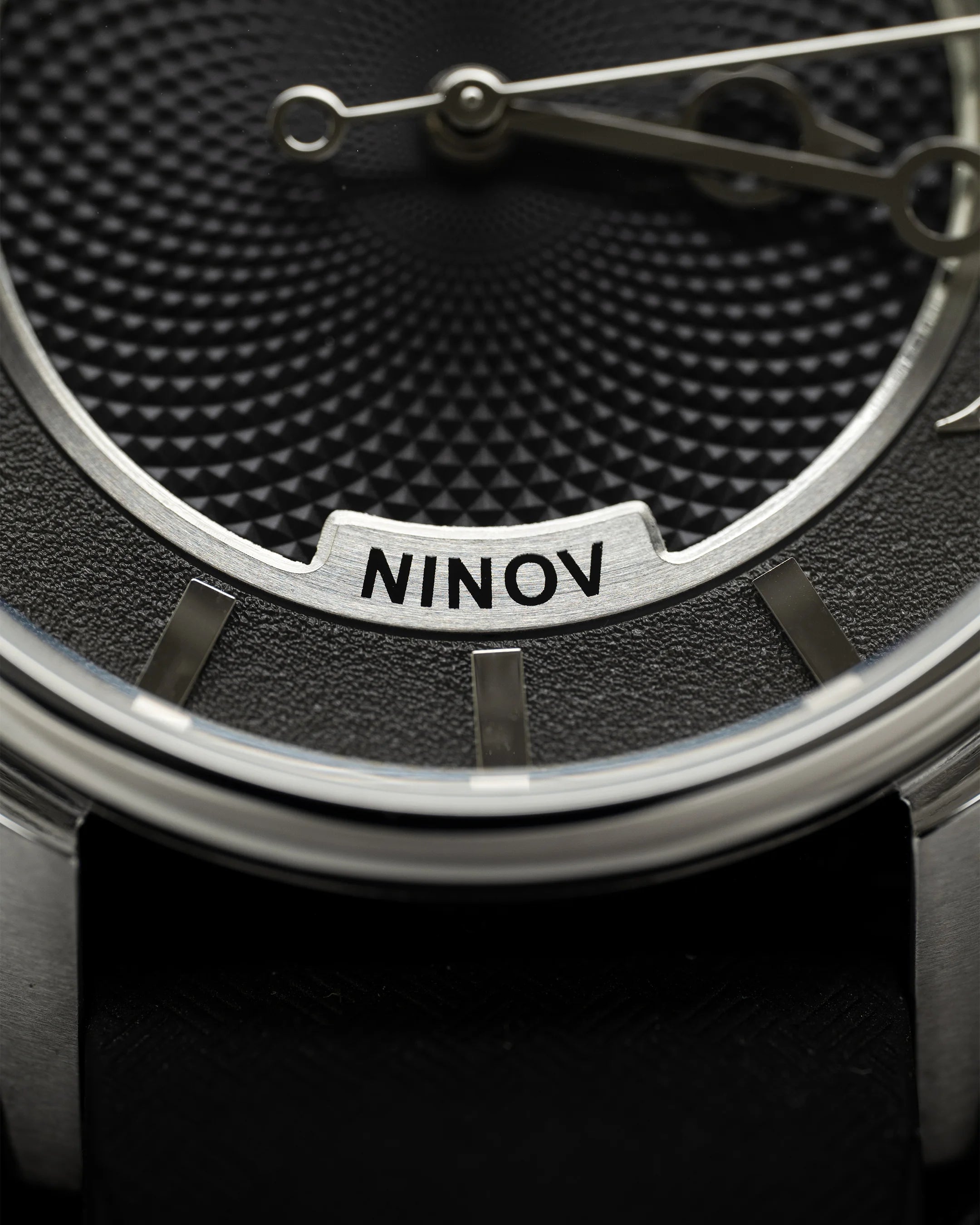 Ninov NV01 Black
