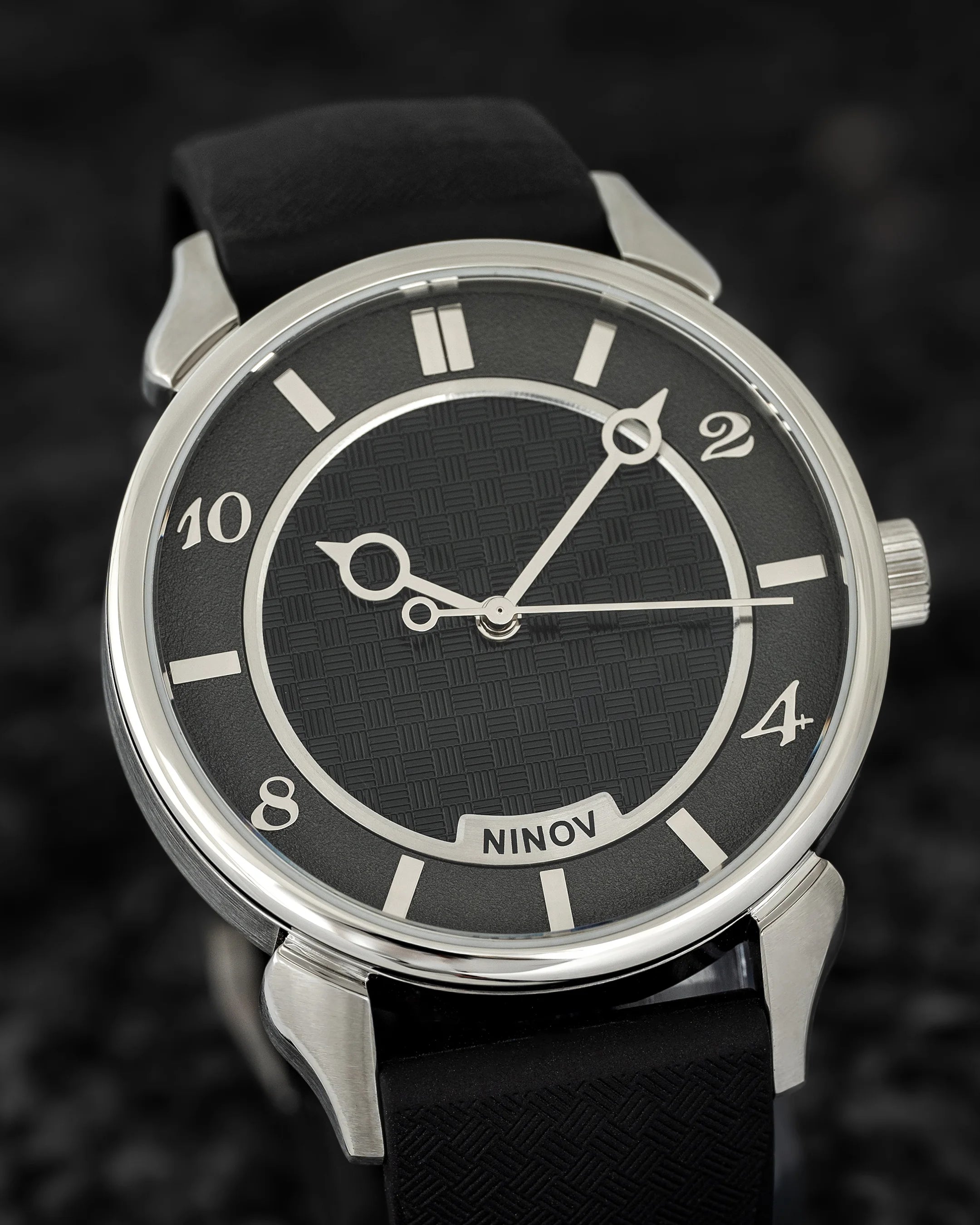 Ninov NV02 Black