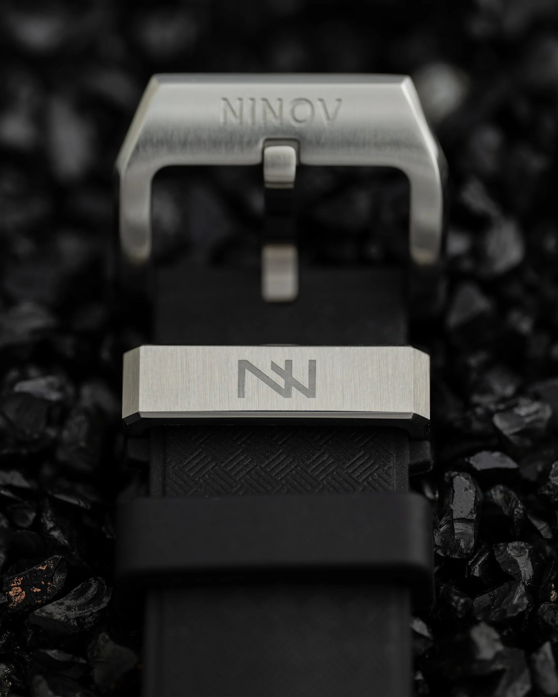 Ninov NV02 Black