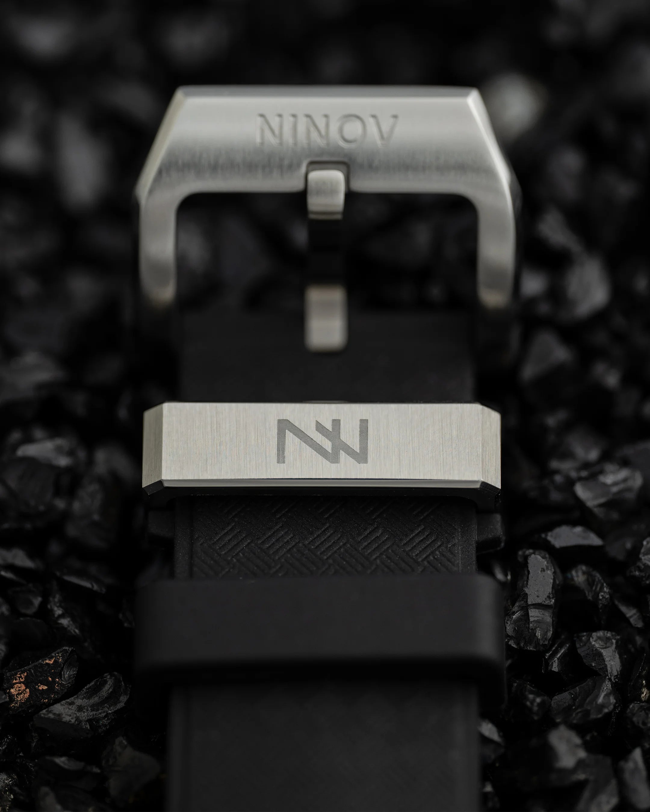 Ninov NV02 Black