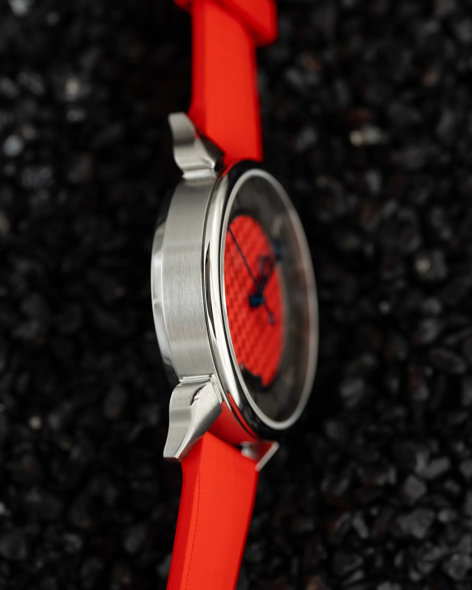 Ninov NV02 Red