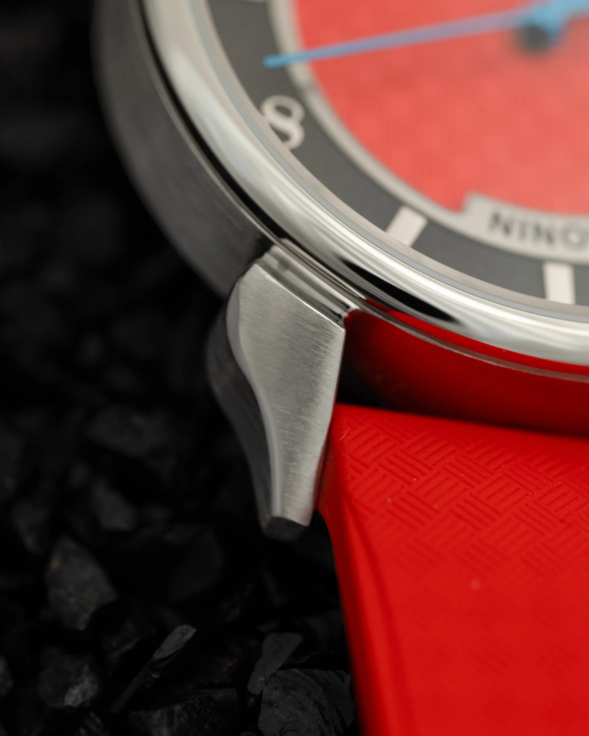 Ninov NV02 Red