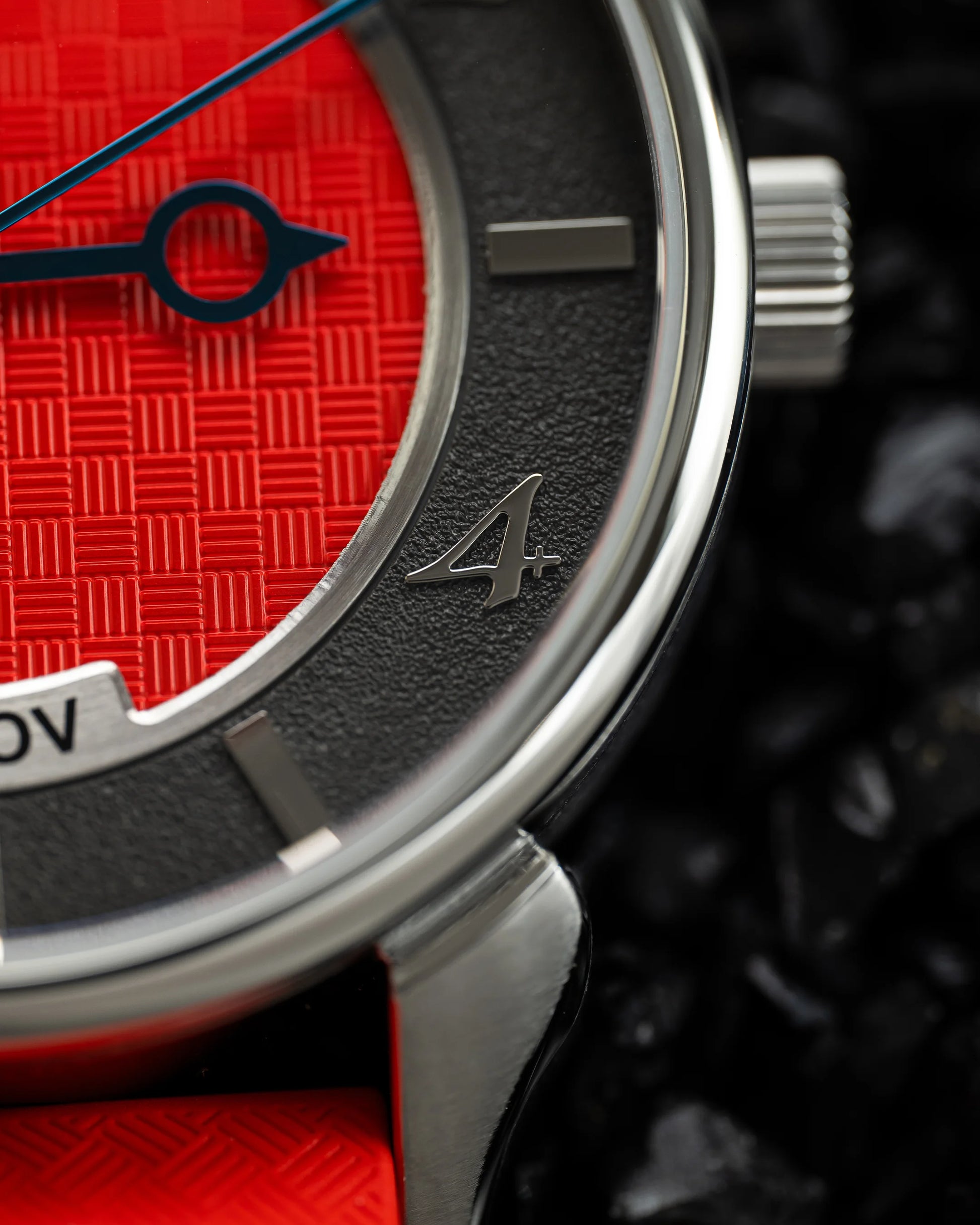 Ninov NV02 Red