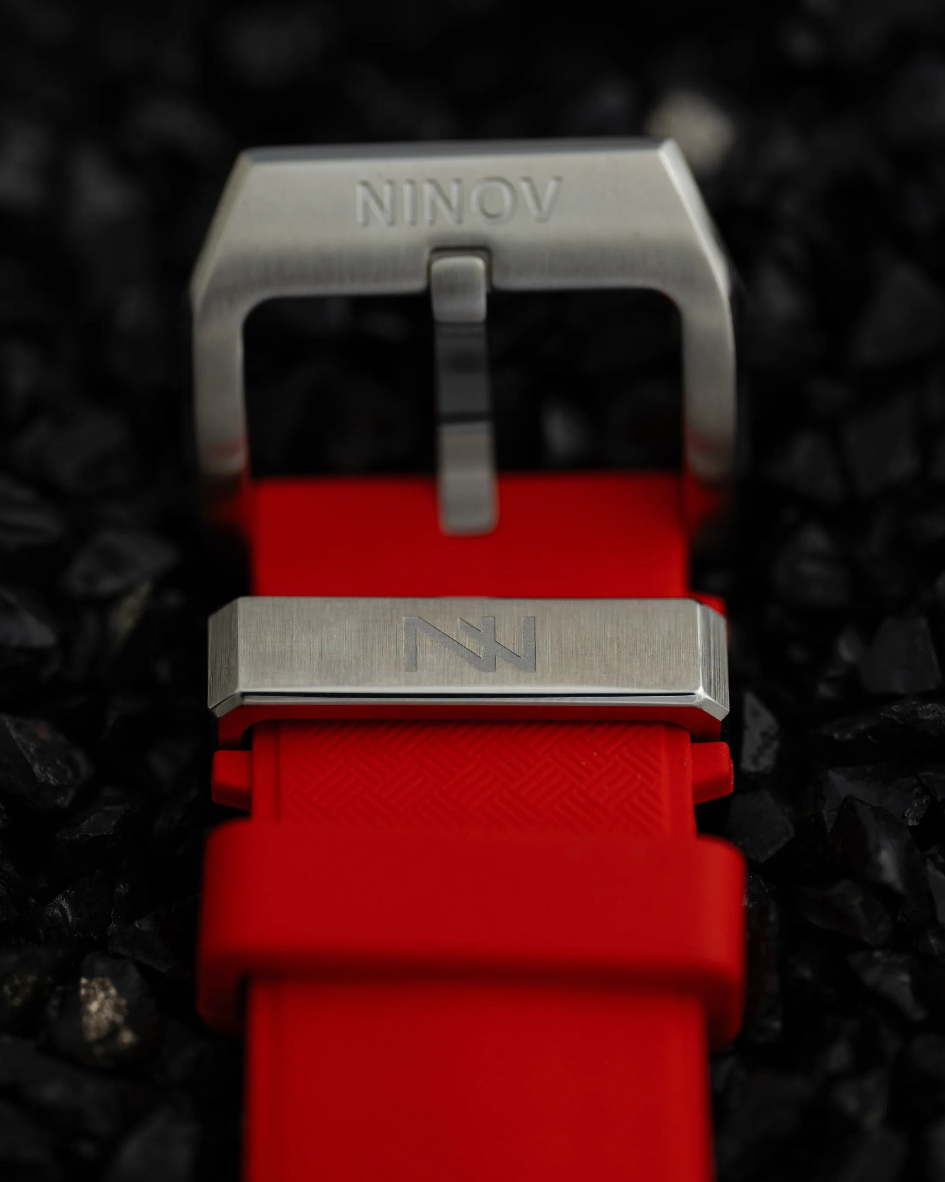 Ninov NV02 Red
