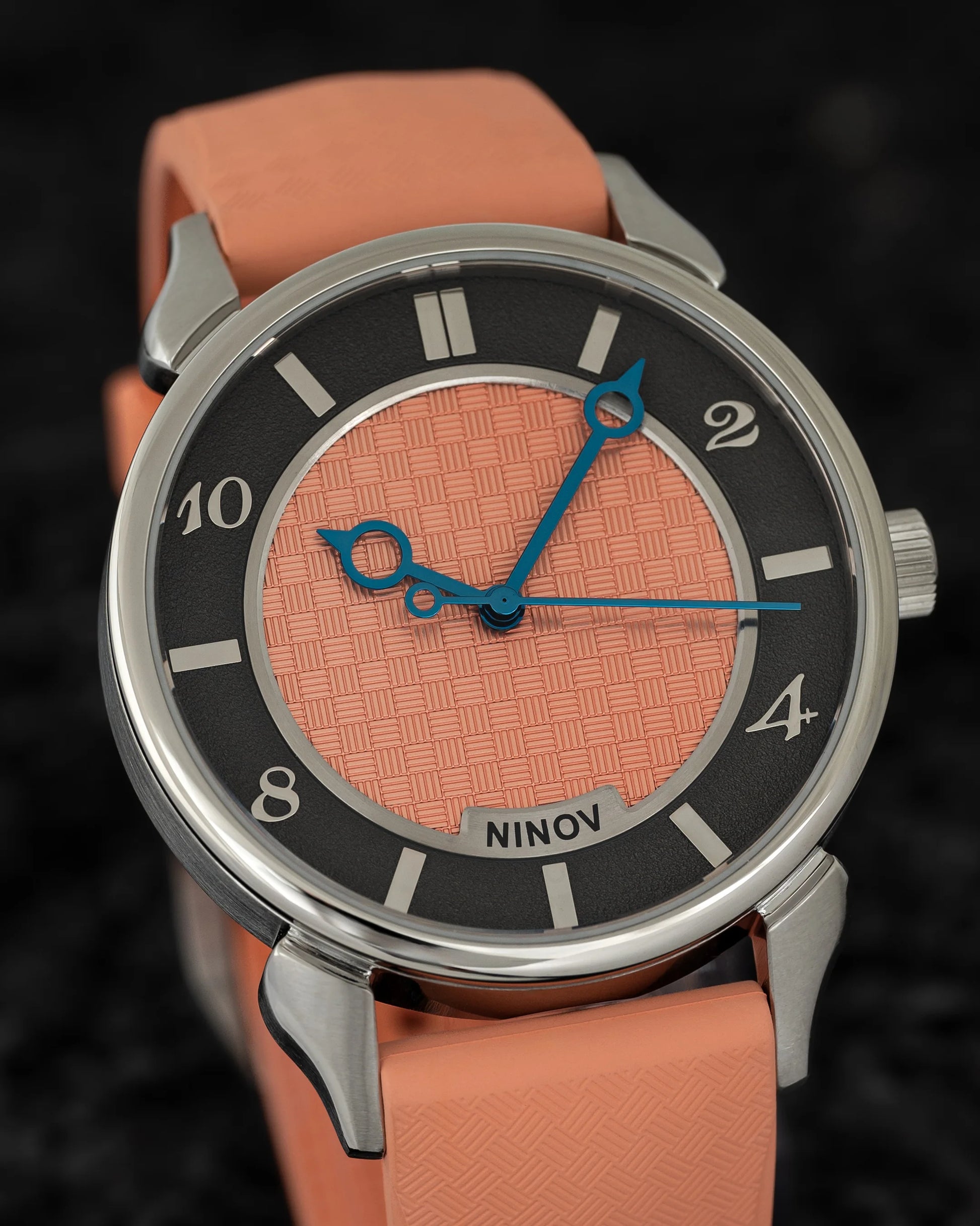 Ninov NV02 Salmon