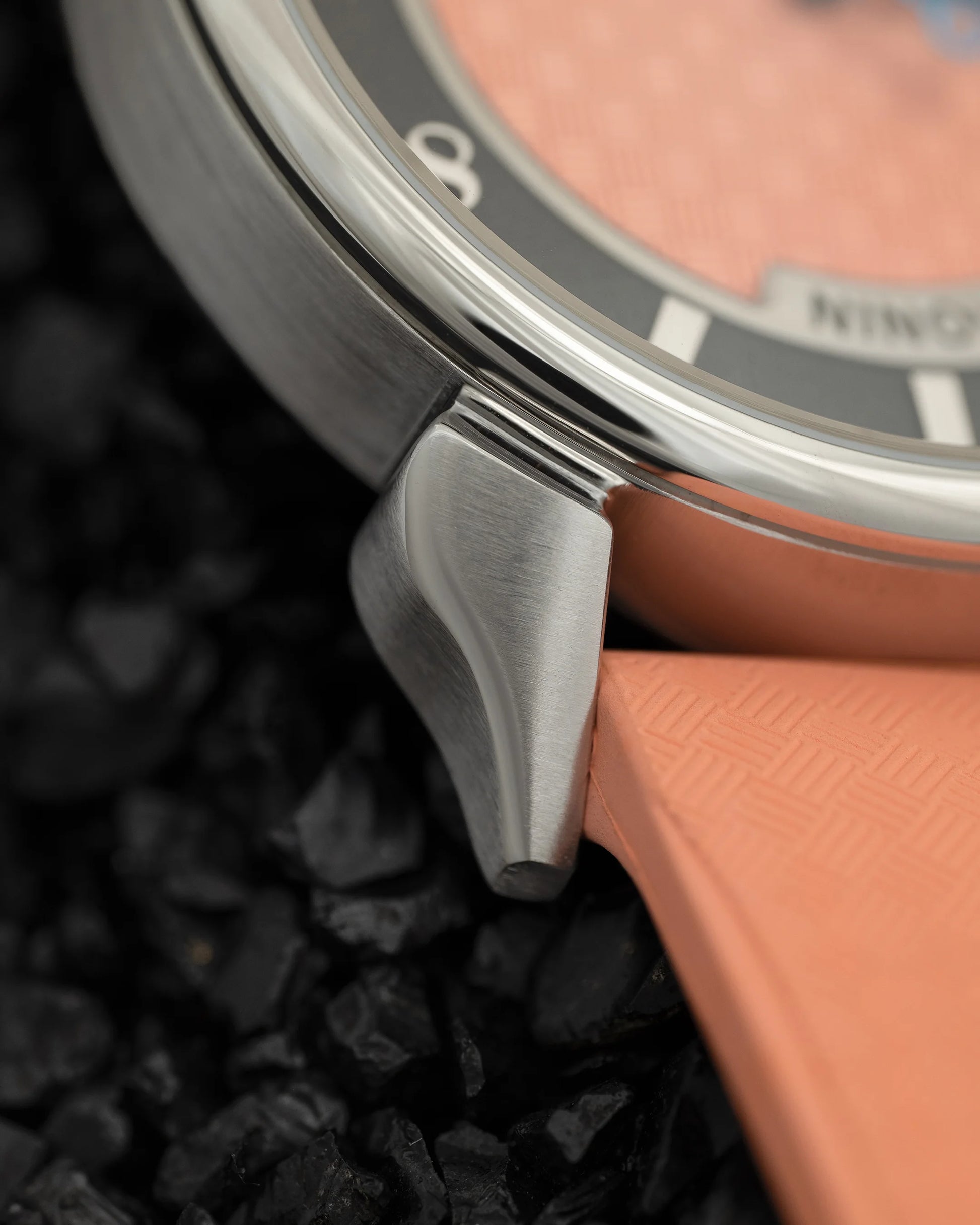 Ninov NV02 Salmon
