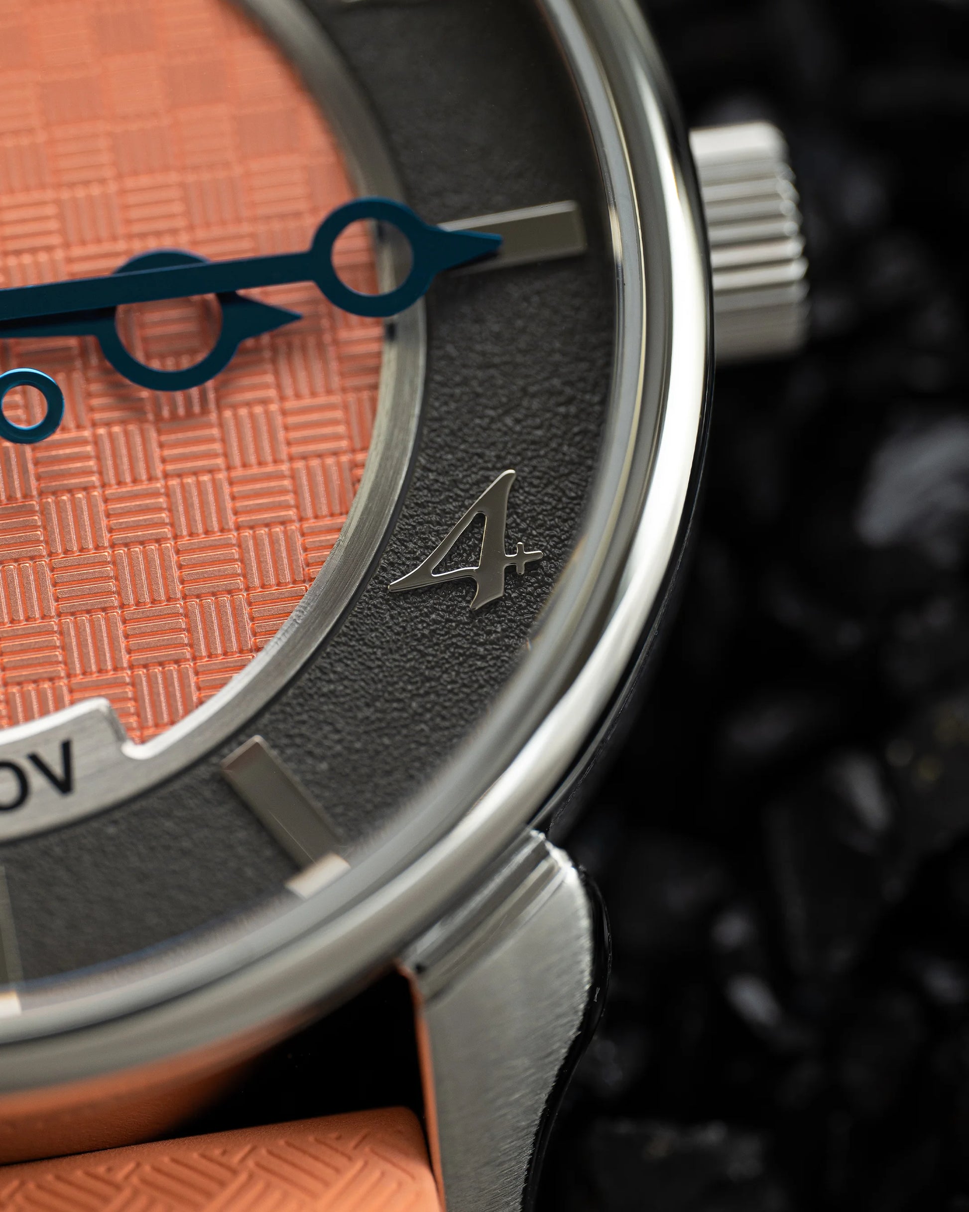 Ninov NV02 Salmon
