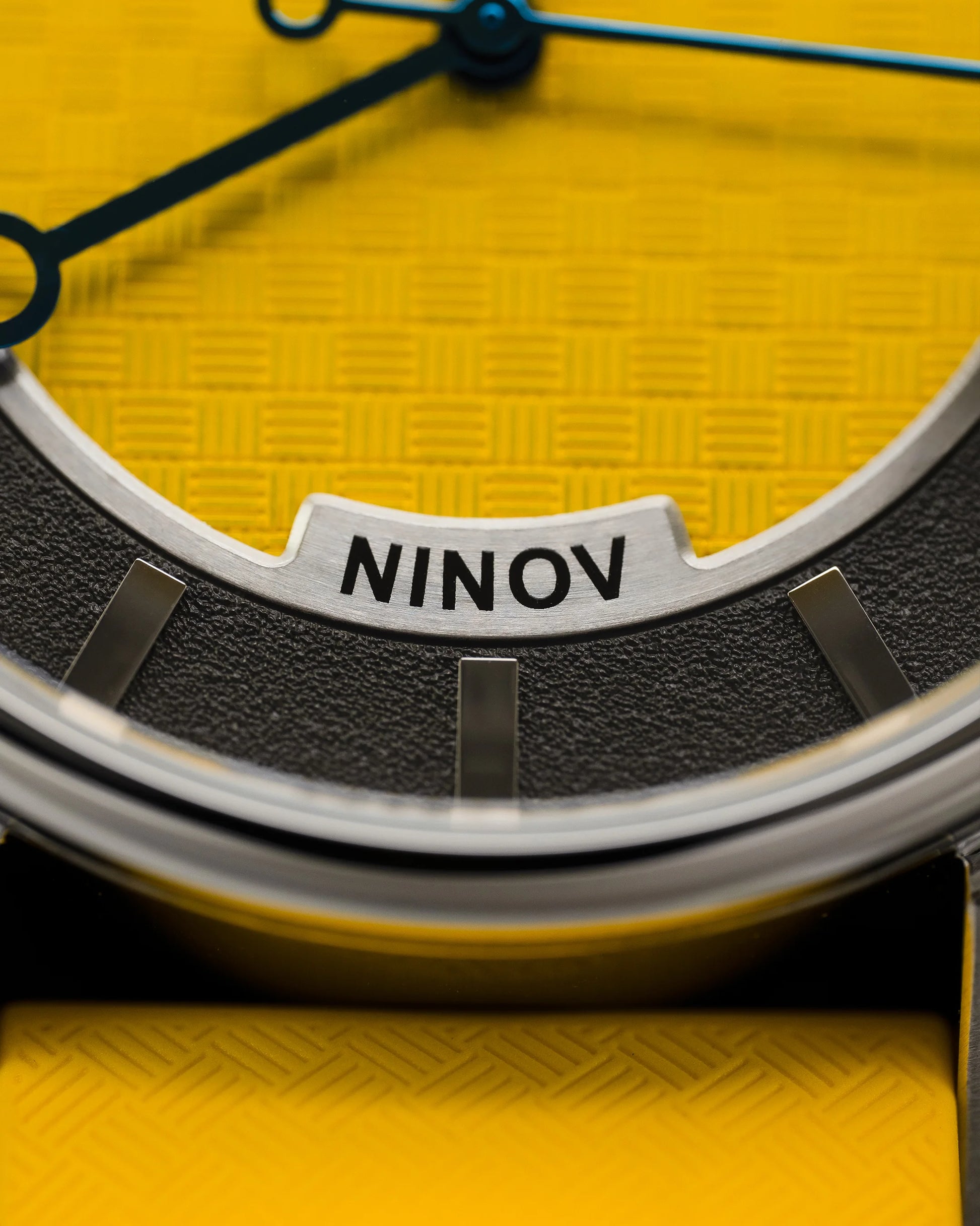 Ninov NV02 Yellow