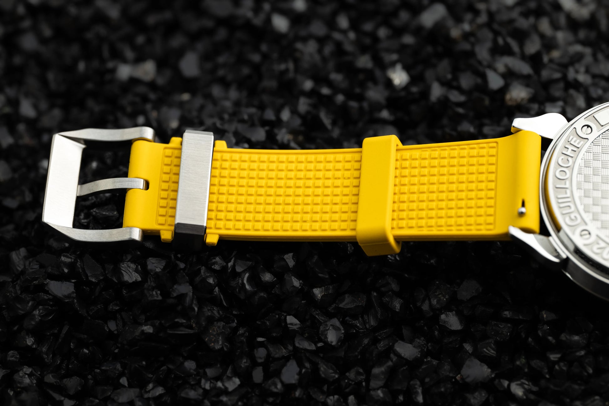 Ninov Watch NV02 yellow strap with buckle, photo from underneath.